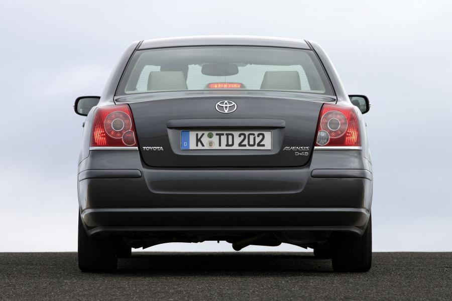  Toyota Avensis Sedan 2006 года  (фото 82 из 113)
